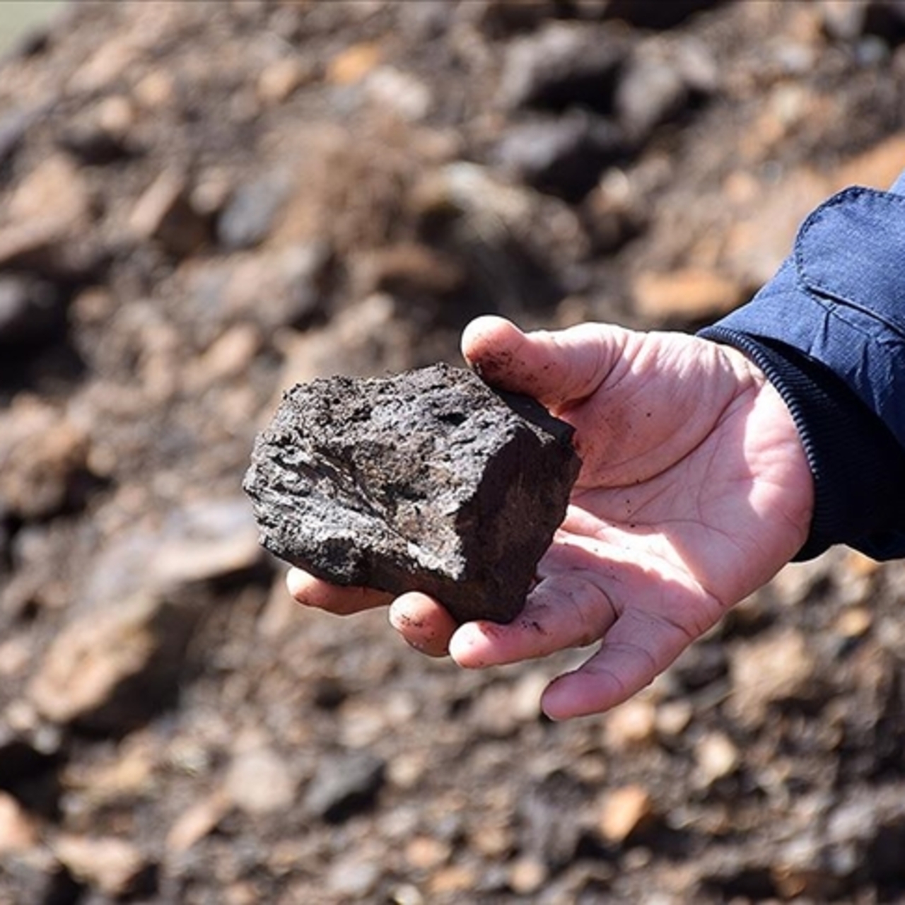 Çin'den nadir toprak element ihracatı için bazı lisanslara onay