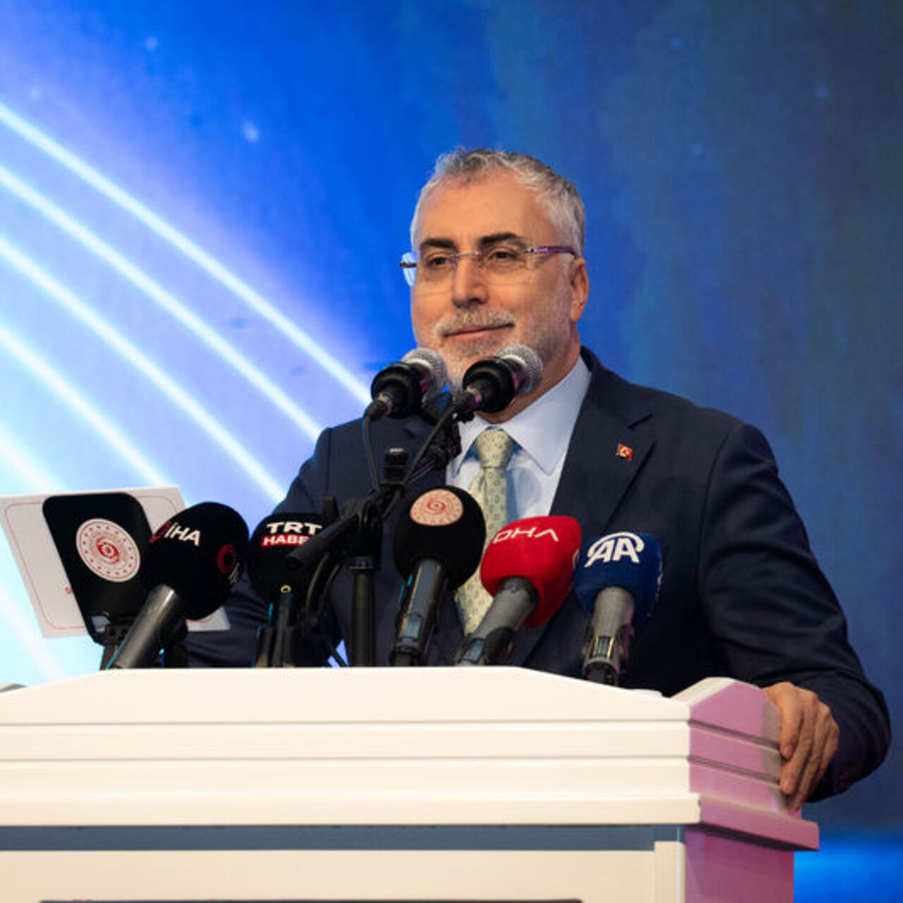 Bakan Işıkhan: Sağladığımız destek miktarı 114 milyon TL'ye ulaştı