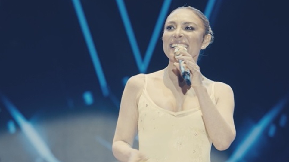 Yeni şarkısının müjdesini verdi