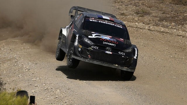 WRC'nin İtalya Rallisi'ni Ogier kazandı