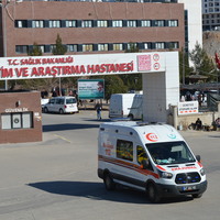 Akrabalar çatıştı! 1 ölü, 2'si ağır 10 yaralı var!