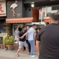 Kadıköy'de trafik kavgası: Boğazını keserim