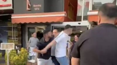 Kadıköy'de trafik kavgası: Boğazını keserim