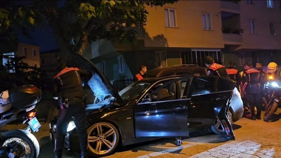 Çorum'da silahlı kavga: 1'i polis 2 yaralı