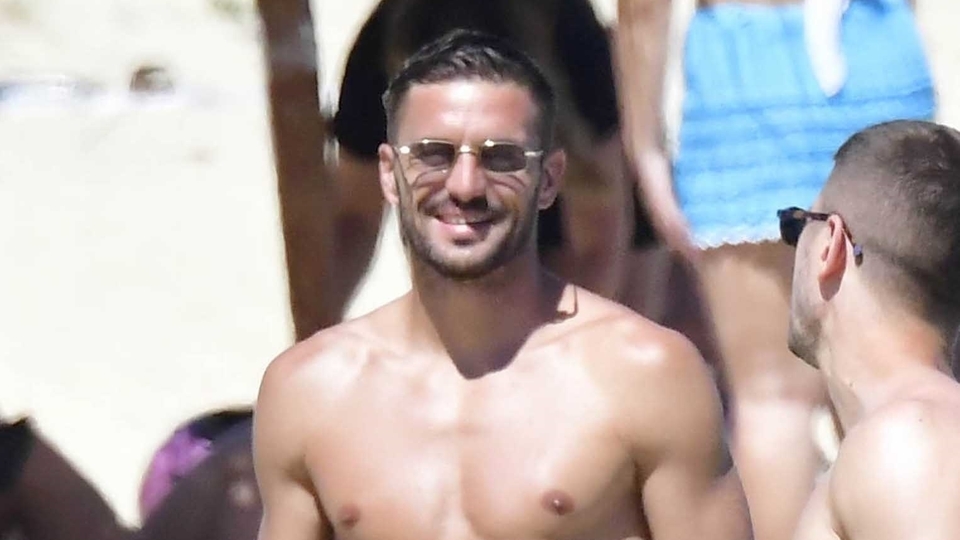 Soluğu Mikonos'ta aldı