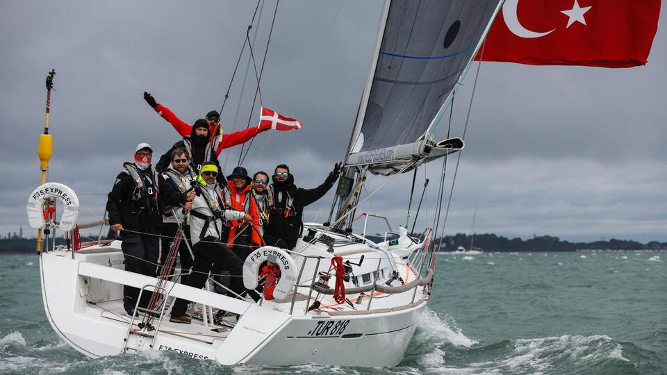 100 Yıllık Yarışta Bir İlk: Türk Ekibi Rolex Fastnet Yarışı'nda