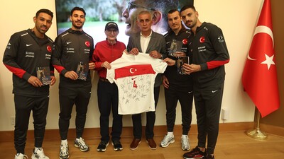 A Milli Takım'dan Aziz Sancar'a ziyaret!