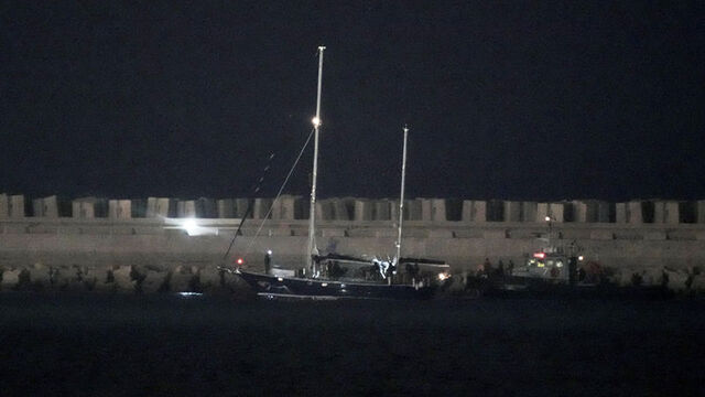 Hemen ayrılmazlarsa gözaltı merkezine götürülecekler