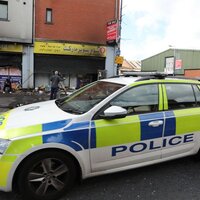 Kuzey İrlanda'da göçmen karşıtı protestoda 2 ev yakıldı