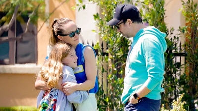 Kızlarının futbol maçında buluştular