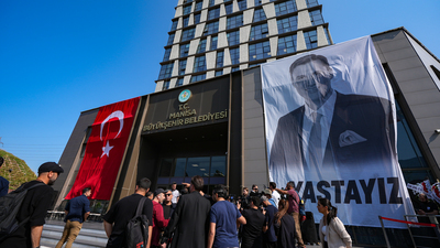 Ferdi Zeyrek'e veda! Gözyaşlarıyla uğurlandı