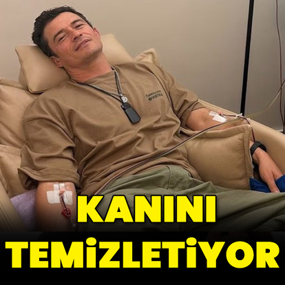 Kanını temizletiyor
