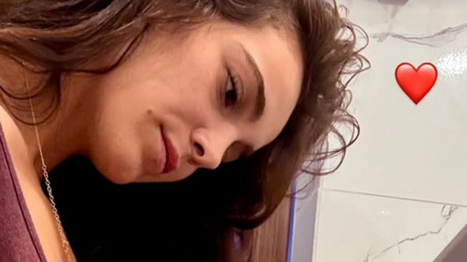 Tıraşını sevgilisi yaptı