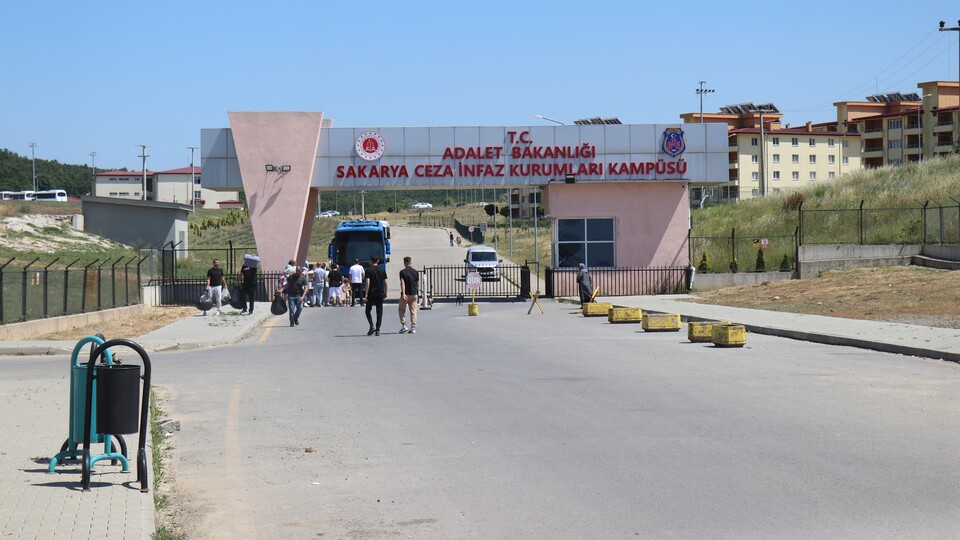 Tahliyeler aşama aşama olacak