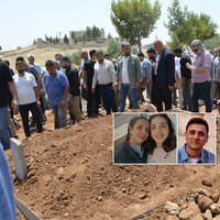 Ağıtlar birbirine karıştı... Üç kardeş yan yana defnedildi!