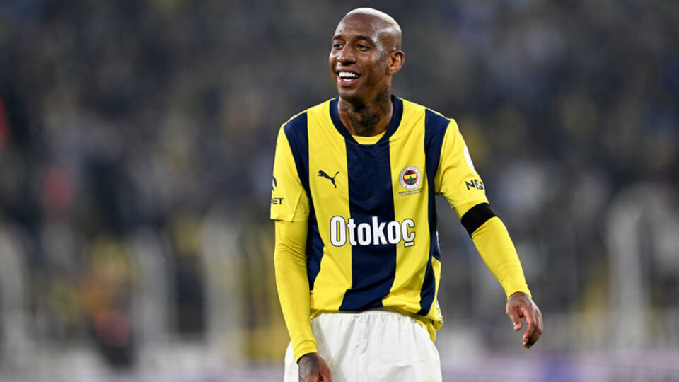 Talisca'dan gece yarısı olay tepki!