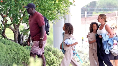 Milyar dolarlık adam tatilde