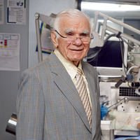 Yüzyılın en iyi beyin cerrahı Prof. Dr. Gazi Yaşargil hayatını kaybetti