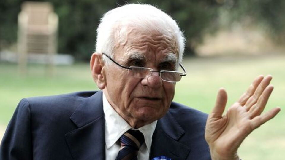 Ünlüler üzüntüsünü paylaştı