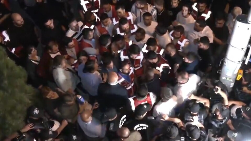 CHP Ankara Gençlik Kolları, Akit'i protesto etti