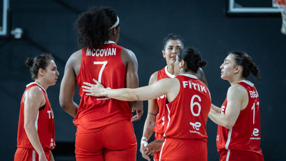 Potanın Perileri, Rusya'yı mağlup etti!