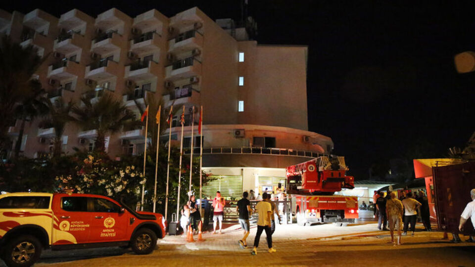 Alanya'da otelde yangın paniği