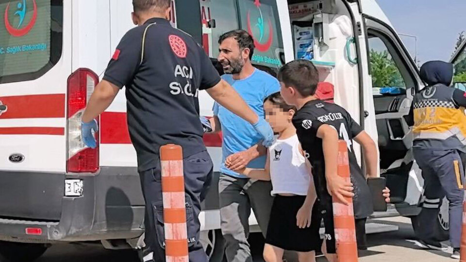 Elinden fırlayan bıçak diline saplandı!