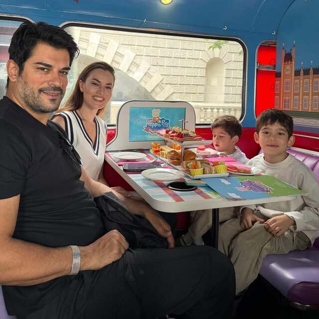 Burak Özçivit'ten aile paylaşımı