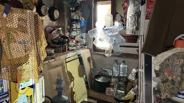 Aydın'da çöp ev vakası! 4 kamyon çöp çıktı