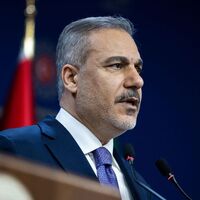 Katar Başbakanı ile görüştü