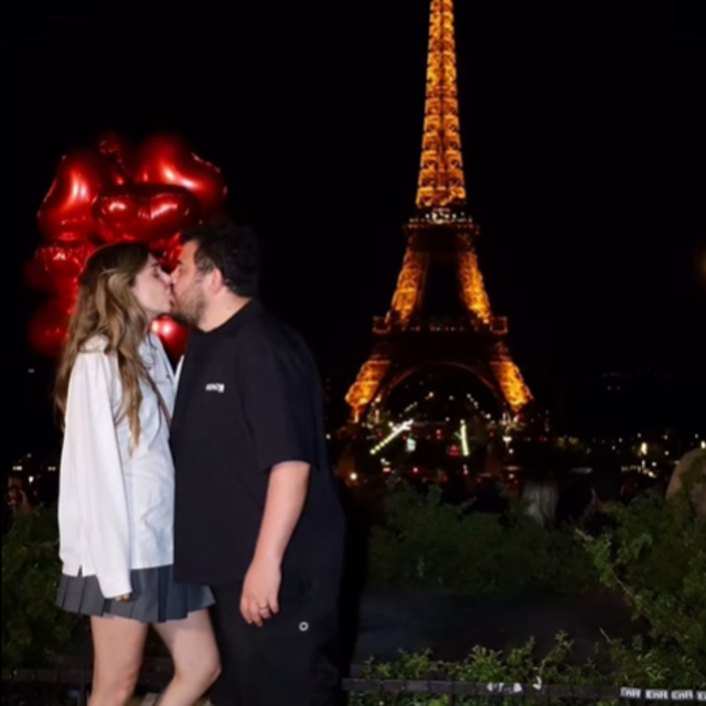 Paris'te dolandırıldılar