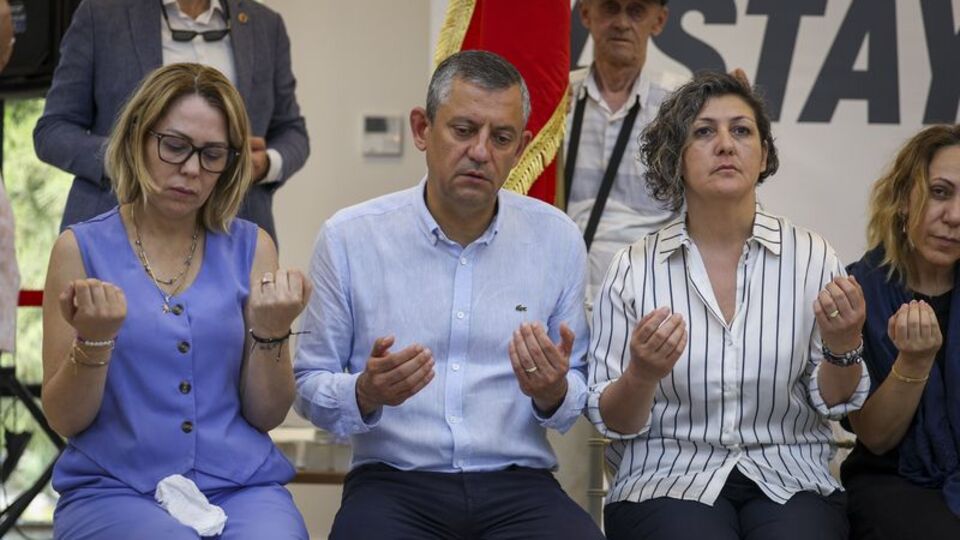 Özgür Özel, mevlit programına katıldı