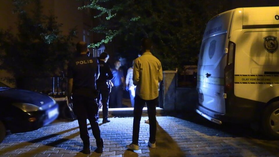 Silahla oynarken kazara ablasını vurarak öldürdü