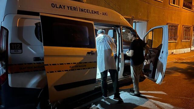 Komşuları kokudan rahatsız oldu... Cesedini buldular!