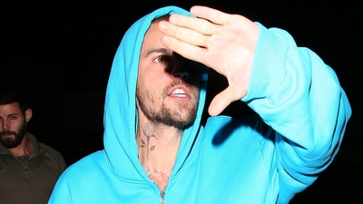 Öfkeden deliye döndü