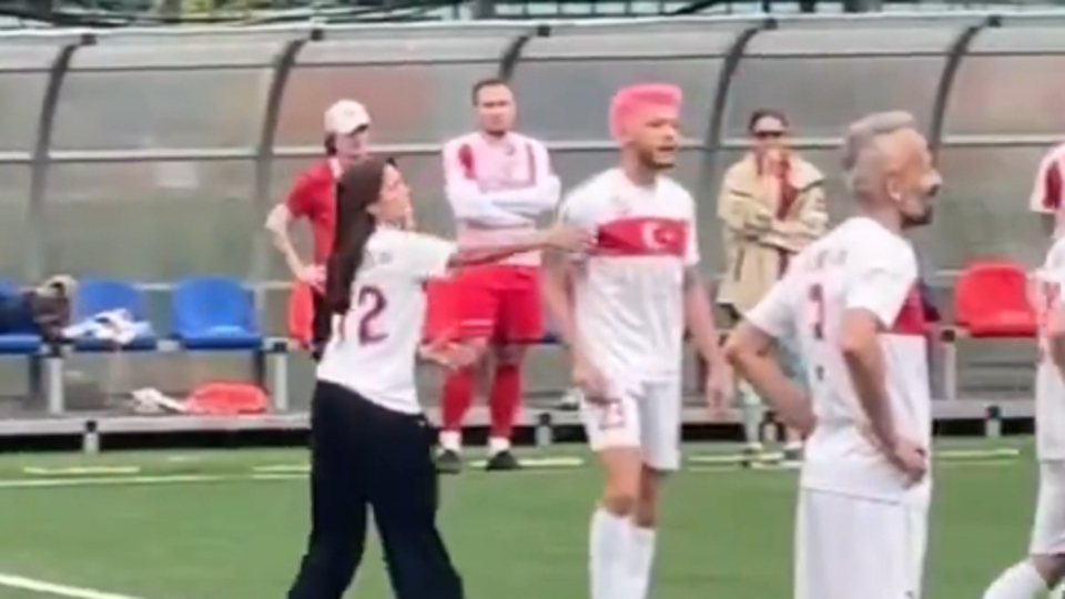 Sevgilisini böyle sakinleştirdi