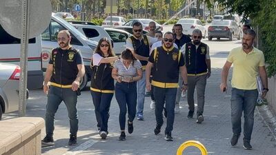 Ablasını öldürdü, arkadaşını bıçakladı