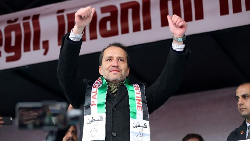 Erbakan: Tüm seçenekler masaya yatırılmalı