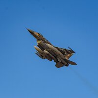 İran: 2 İsrail uçağını düşürdük