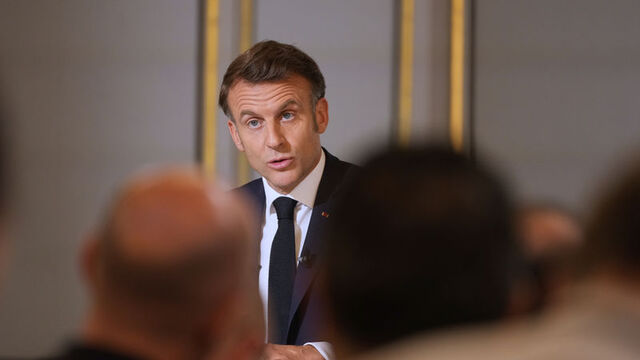 Macron'dan itidal çağrısı