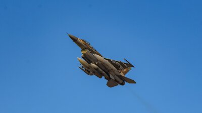 İran: 2 İsrail uçağını düşürdük