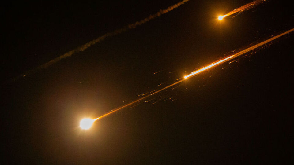 İsrail ordusu: İran'dan füze saldırısı başladı