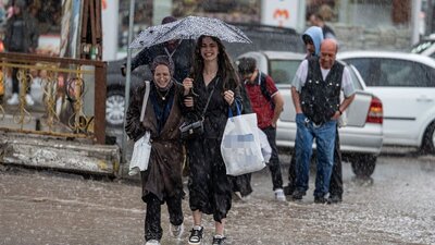Yaz sağanağı! Dört kent için önemli uyarı!