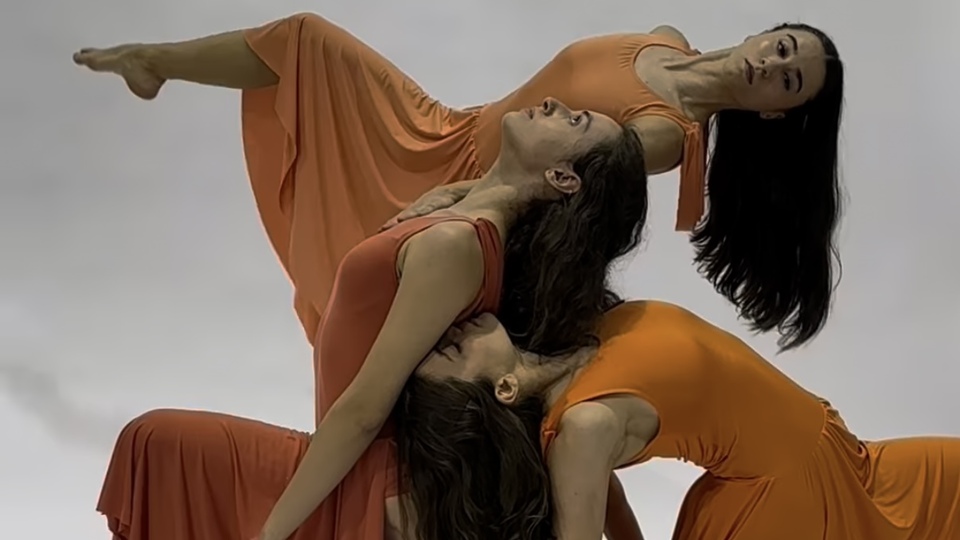 Dünya Bir Queen Meselesi AKM'de