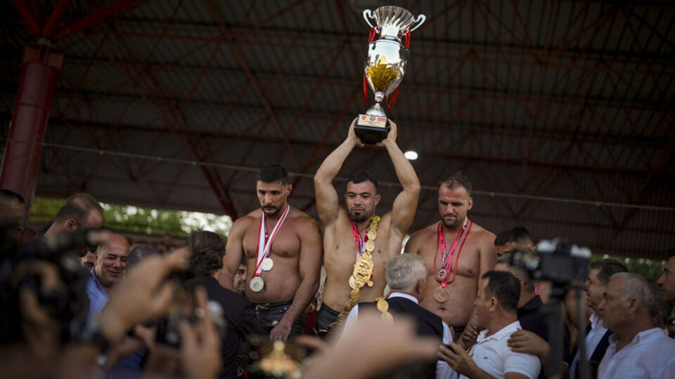 Kırkpınar'a katılacak başpehlivanlar belli oldu!