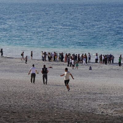Salda Gölü'nde aile faciası! Baba ve oğul boğuldu