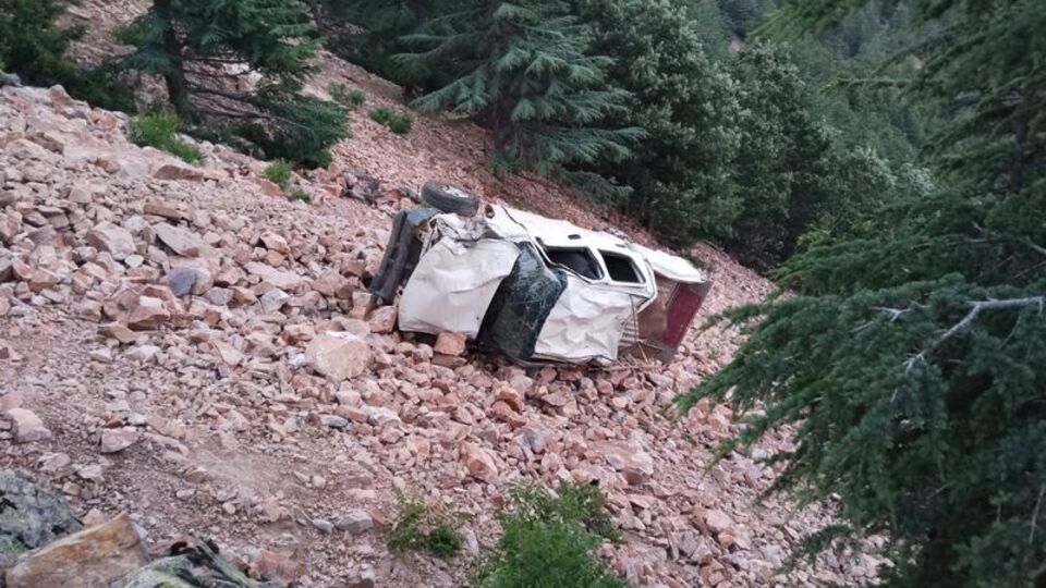 Pikap uçuruma devrildi: Aynı aileden 3 ölü, 1 yaralı