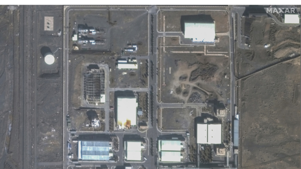 İran'ın nükleer tesislerindeki hasar uydudan görüldü