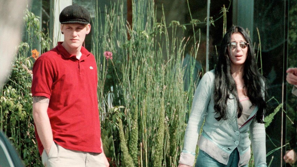 Aşırı dozdan hastaneye kaldırıldı