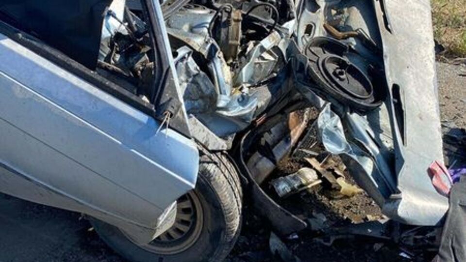 Otomobil kalmadı! Anne ile oğluna mezar oldu!